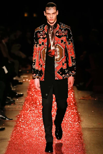 Look 61